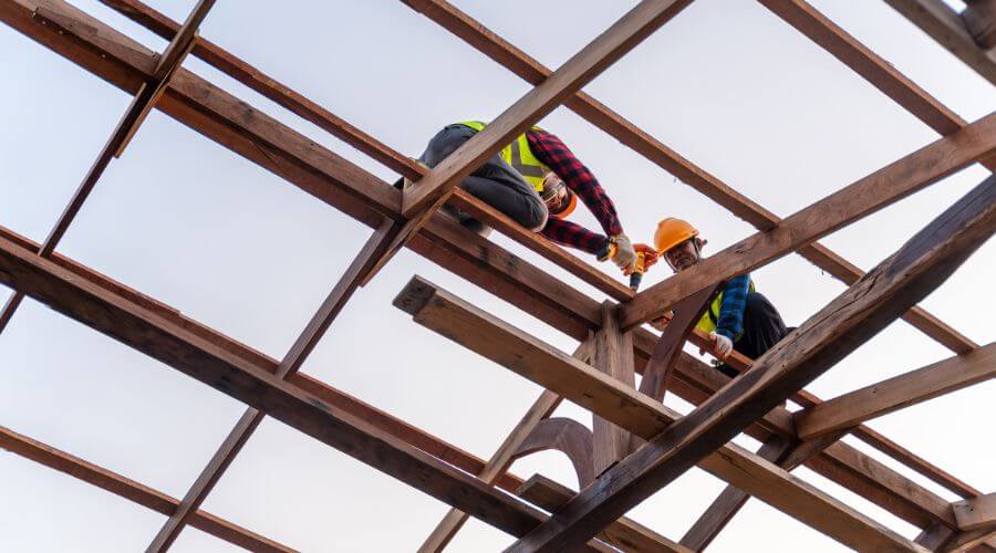 Professional gutter cleaning services in Old Town, FL